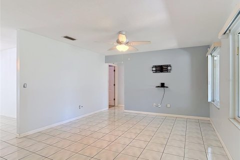 Villa ou maison à vendre à Port Orange, Floride: 3 chambres, 178 m2 № 2209643 - photo 13