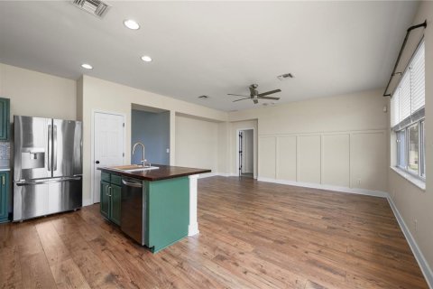 House in Punta Gorda, Florida 4 bedrooms, 181.81 sq.m. № 2216997 - photo 13