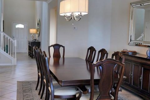 House in Kissimmee, Florida 8 bedrooms, 375.42 sq.m. № 1846538 - photo 14