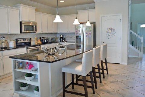 House in Kissimmee, Florida 8 bedrooms, 375.42 sq.m. № 1846538 - photo 9
