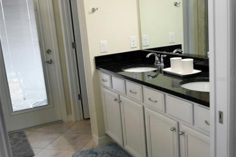 House in Kissimmee, Florida 8 bedrooms, 375.42 sq.m. № 1846538 - photo 19