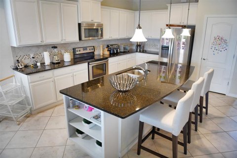 House in Kissimmee, Florida 8 bedrooms, 375.42 sq.m. № 1846538 - photo 11