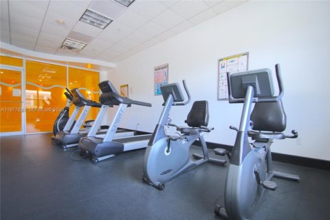 Condo in Miami Beach, Florida, 1 bedroom  № 2041818 - photo 6