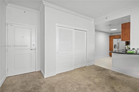 Condo in Miami Beach, Florida, 1 bedroom  № 2041818 - photo 21