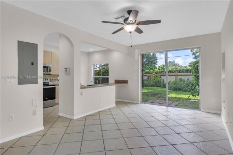 Adosado en venta en Margate, Florida, 3 dormitorios, 141.86 m2 № 1999985 - foto 19