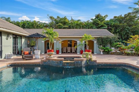 Casa en venta en Palm City, Florida, 5 dormitorios, 423.17 m2 № 1994510 - foto 14