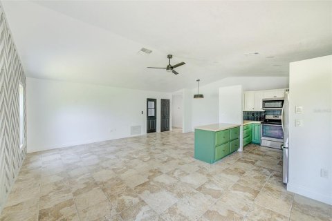 House in Hudson, Florida 3 bedrooms, 149.29 sq.m. № 1808496 - photo 11