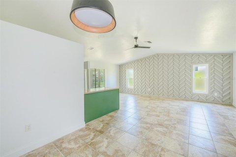 House in Hudson, Florida 3 bedrooms, 149.29 sq.m. № 1808496 - photo 8