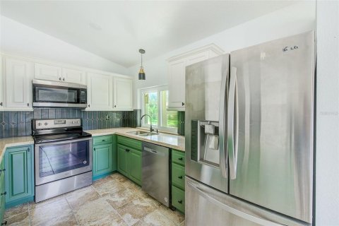 House in Hudson, Florida 3 bedrooms, 149.29 sq.m. № 1808496 - photo 16