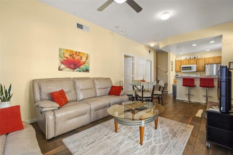 Condominio en venta en Kissimmee, Florida, 4 dormitorios, 136.57 m2 № 2208555 - foto 4