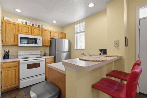 Condominio en venta en Kissimmee, Florida, 4 dormitorios, 136.57 m2 № 2208555 - foto 5