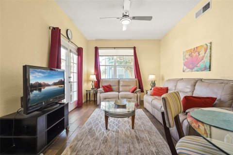Condominio en venta en Kissimmee, Florida, 4 dormitorios, 136.57 m2 № 2208555 - foto 2