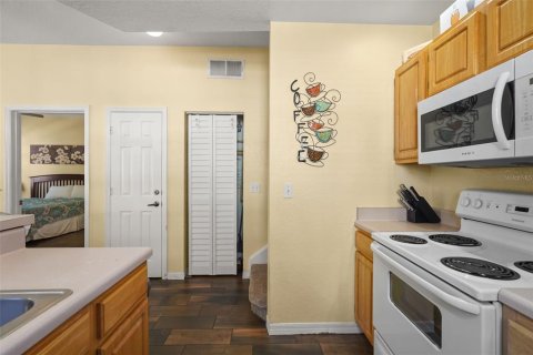 Condominio en venta en Kissimmee, Florida, 4 dormitorios, 136.57 m2 № 2208555 - foto 6