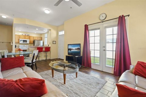 Condominio en venta en Kissimmee, Florida, 4 dormitorios, 136.57 m2 № 2208555 - foto 3