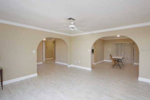 Villa ou maison à vendre à Englewood, Floride: 3 chambres, 189.52 m2 № 2434797 - photo 9