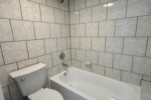 Copropriété à louer à Homestead, Floride: 2 chambres, 89.19 m2 № 1973166 - photo 10