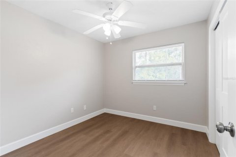 House in Gainesville, Florida 4 bedrooms, 155.52 sq.m. № 1773260 - photo 16