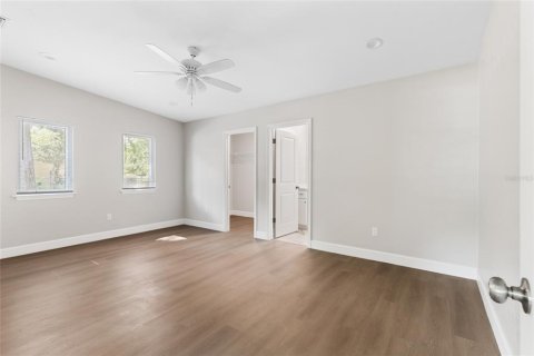 House in Gainesville, Florida 4 bedrooms, 155.52 sq.m. № 1773260 - photo 13