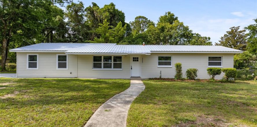 House in Gainesville, Florida 4 bedrooms, 155.52 sq.m. № 1773260