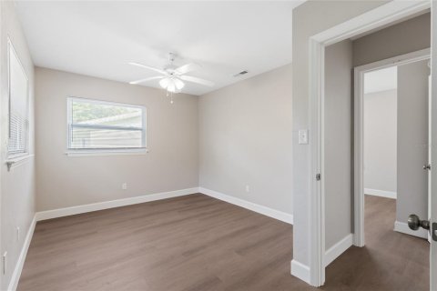 House in Gainesville, Florida 4 bedrooms, 155.52 sq.m. № 1773260 - photo 19