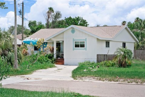 House in Saint Petersburg, Florida 3 bedrooms, 116.31 sq.m. № 1793133 - photo 17