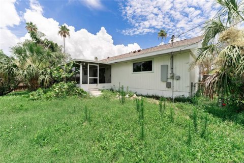 House in Saint Petersburg, Florida 3 bedrooms, 116.31 sq.m. № 1793133 - photo 24