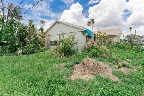 House in Saint Petersburg, Florida 3 bedrooms, 116.31 sq.m. № 1793133 - photo 3