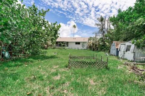 House in Saint Petersburg, Florida 3 bedrooms, 116.31 sq.m. № 1793133 - photo 22