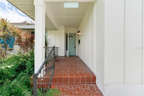 House in Saint Petersburg, Florida 3 bedrooms, 116.31 sq.m. № 1793133 - photo 5