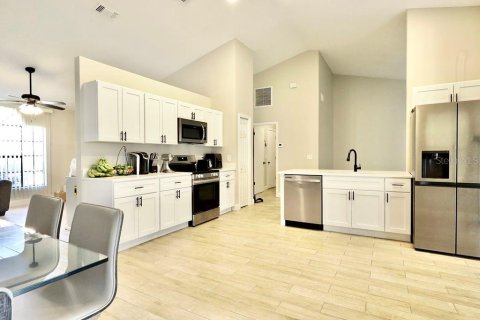 House in Altamonte Springs, Florida 4 bedrooms, 189.33 sq.m. № 2096583 - photo 6