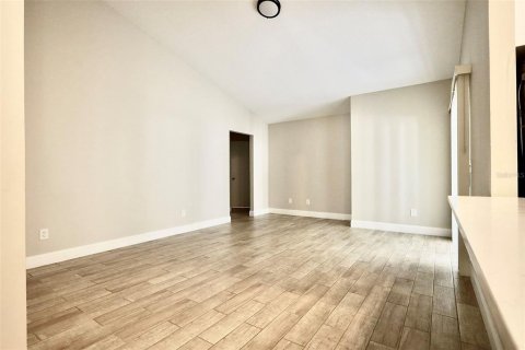 House in Altamonte Springs, Florida 4 bedrooms, 189.33 sq.m. № 2096583 - photo 19