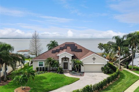 House in Winter Garden, Florida 4 bedrooms, 346.34 sq.m. № 2398405
