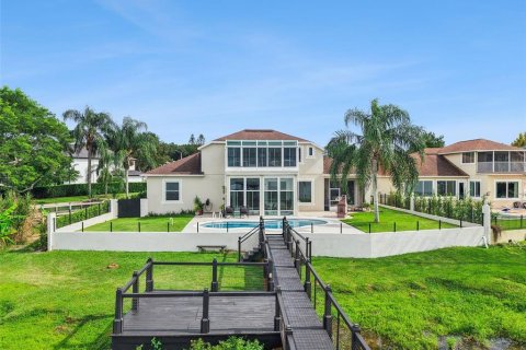 House in Winter Garden, Florida 4 bedrooms, 346.34 sq.m. № 2398405 - photo 30