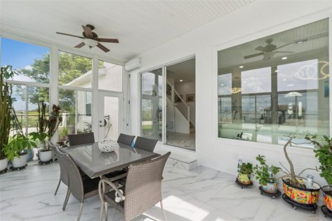 House in Winter Garden, Florida 4 bedrooms, 346.34 sq.m. № 2398405 - photo 19