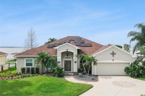 House in Winter Garden, Florida 4 bedrooms, 346.34 sq.m. № 2398405 - photo 3