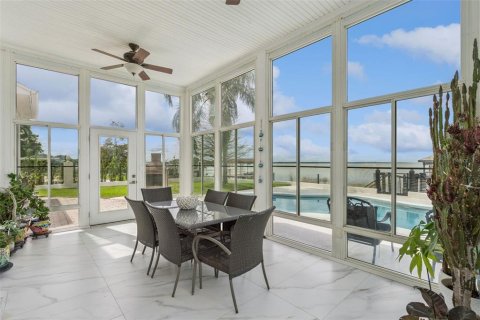 House in Winter Garden, Florida 4 bedrooms, 346.34 sq.m. № 2398405 - photo 18