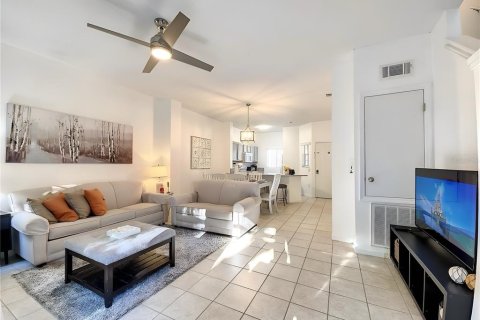 Adosado en venta en Kissimmee, Florida, 3 dormitorios, 119.94 m2 № 2227116 - foto 25