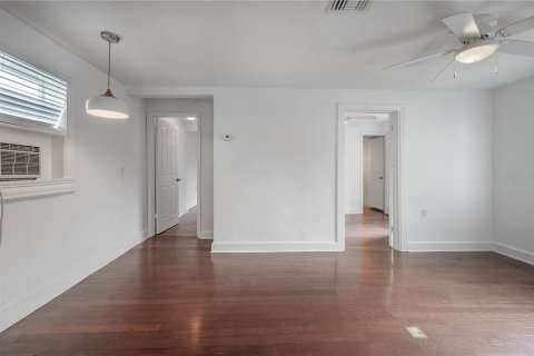 Immobilier commercial à vendre à Tampa, Floride: 3 chambres, 124.3 m2 № 2284182 - photo 27