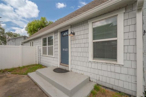 Immobilier commercial à Tampa, Floride 3 chambres, 124.3 m2 № 2284182