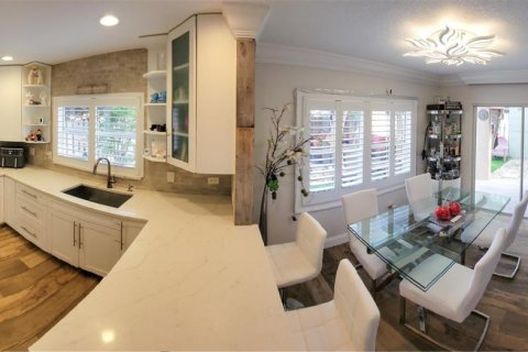 House in Plantation, Florida 3 bedrooms, 136.85 sq.m. № 1776251 - photo 4