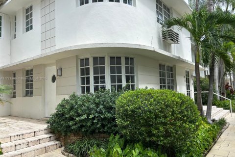 Студия в кондо в Майами-Бич, Флорида № 2002325