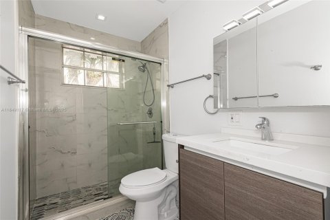 Apartment in Miami Beach, Florida 2 bedrooms, 111.48 sq.m. № 1850639 - photo 7