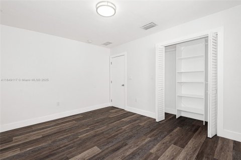 Apartment in Miami Beach, Florida 2 bedrooms, 111.48 sq.m. № 1850639 - photo 6