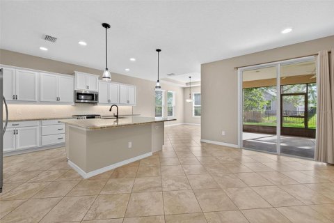 House in OCALA PRESERVE in Ocala, Florida 3 bedrooms, 217.48 sq.m. № 1906219 - photo 16