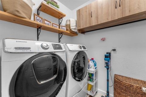 Casa en venta en Homestead, Florida, 4 dormitorios, 202.34 m2 № 2029908 - foto 22