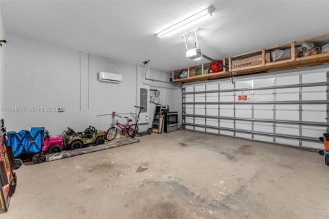 Casa en venta en Homestead, Florida, 4 dormitorios, 202.34 m2 № 2029908 - foto 23