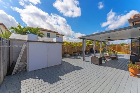 Casa en venta en Homestead, Florida, 4 dormitorios, 202.34 m2 № 2029908 - foto 24