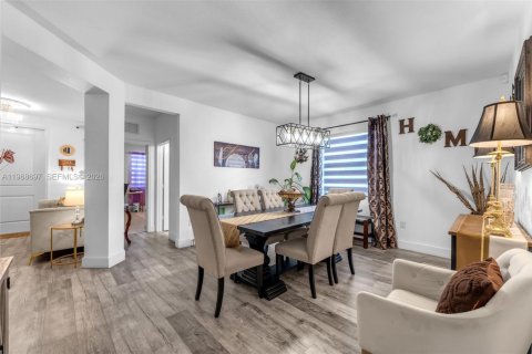 Casa en venta en Homestead, Florida, 4 dormitorios, 202.34 m2 № 2029908 - foto 7