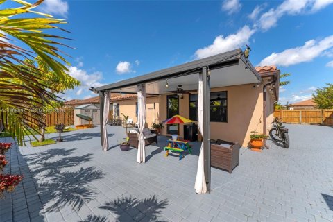 Casa en venta en Homestead, Florida, 4 dormitorios, 202.34 m2 № 2029908 - foto 25