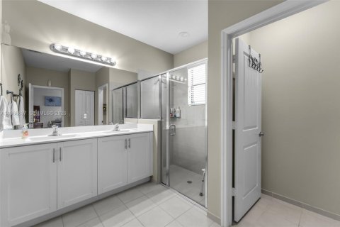 Casa en venta en Homestead, Florida, 4 dormitorios, 202.34 m2 № 2029908 - foto 16